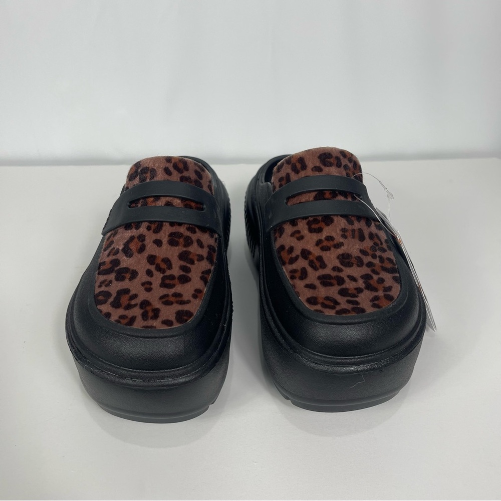 CROCS Stomp Leopard Loafer Platform Black Size 6 NEW - Picture 3 of 12